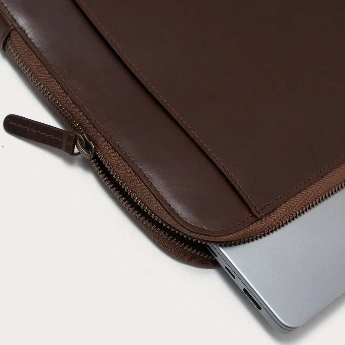 Brex Baxter Vintage Brown Leather Laptop Sleeve - brown vintage leather laptop sleeve, view 7
