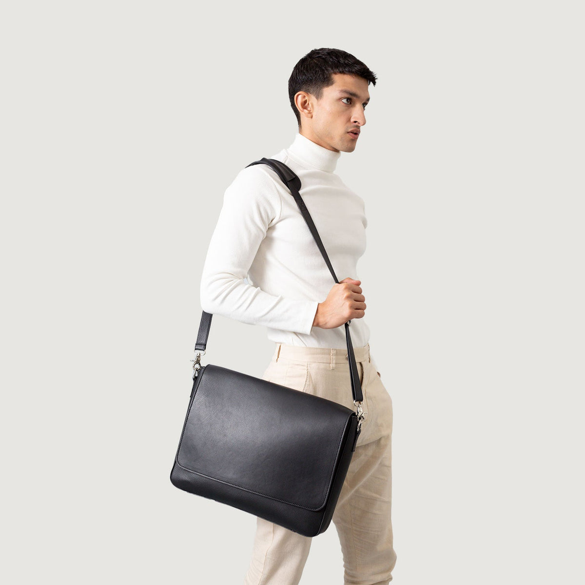 Brex Carismatico Black Leather Messenger Bag - black leather messenger bag, view 9