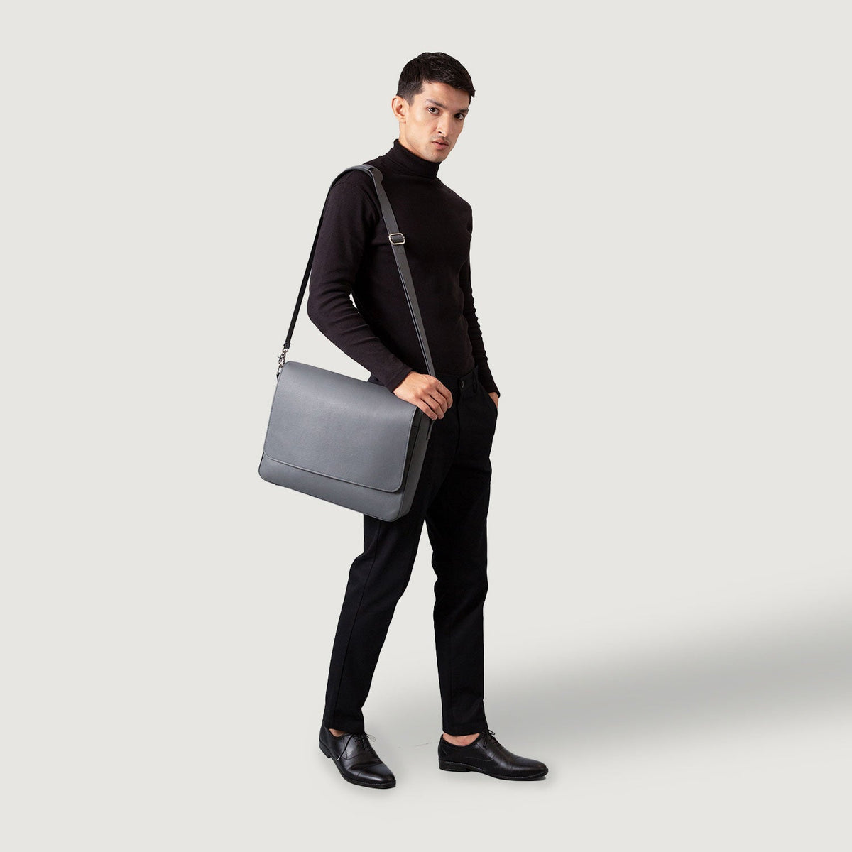 Brex Carismatico Grey Leather Messenger Bag - grey leather messenger bag, view 2