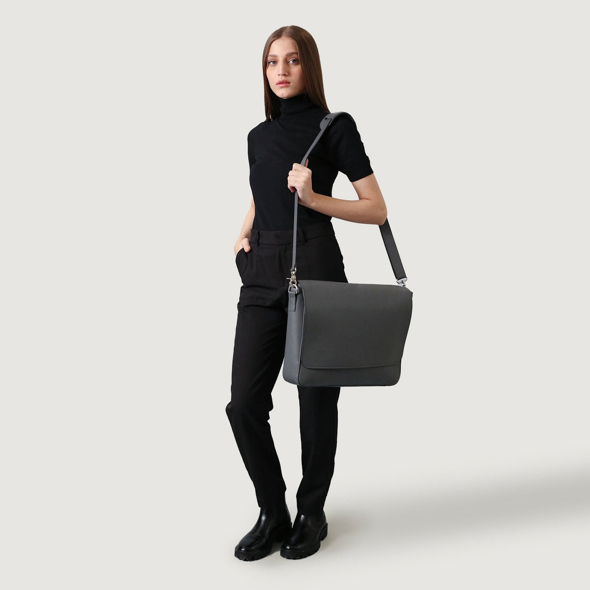 Brex Carismatico Grey Leather Messenger Bag - grey leather messenger bag, view 9