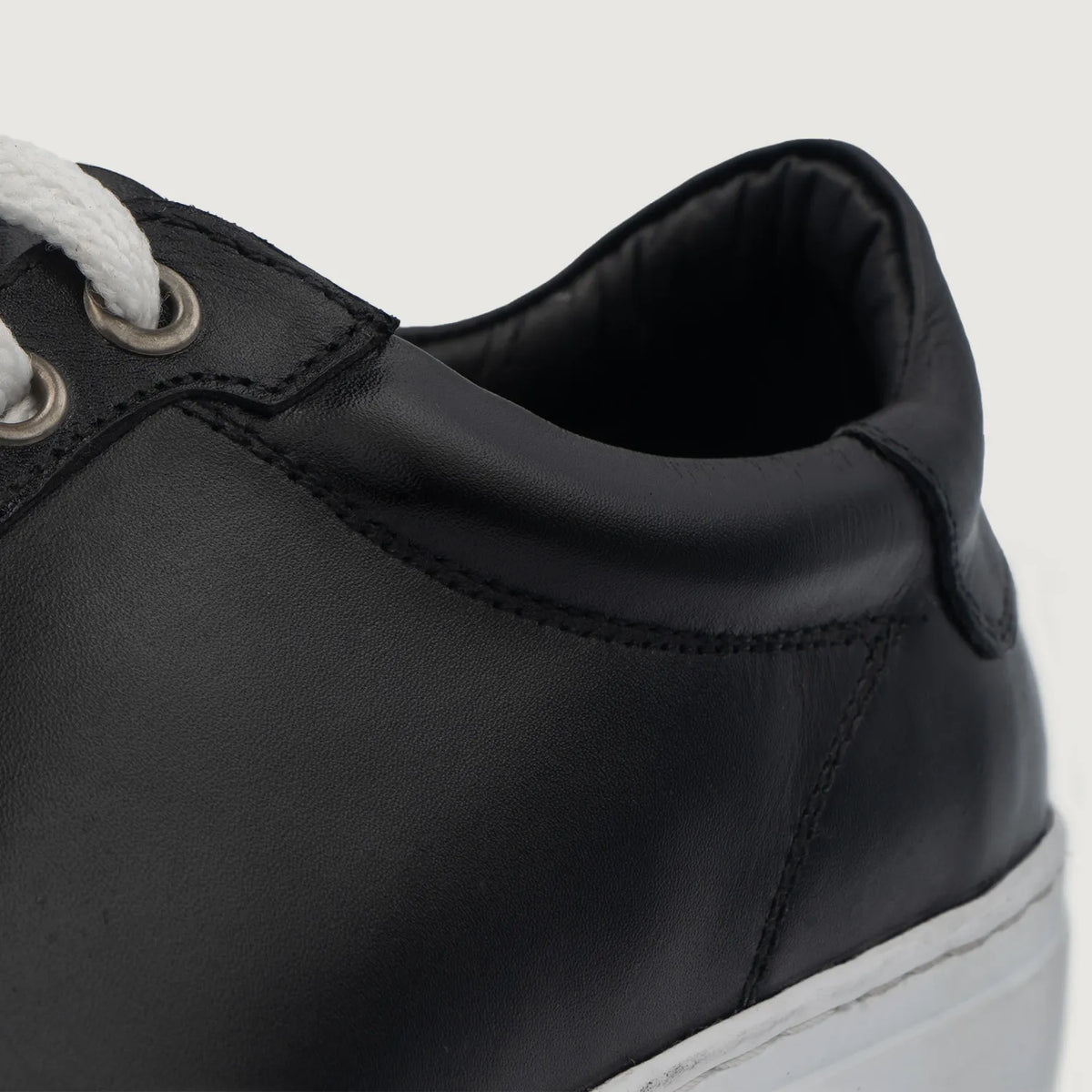Carter Runn Black Leather Sneakers - men's sneakers in black genuine leather, view 6