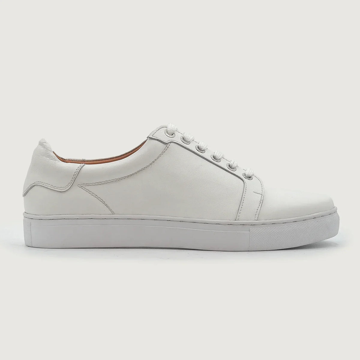 Carter Runn White Leather Sneakers - men's sneakers in white genuine leather, view 2