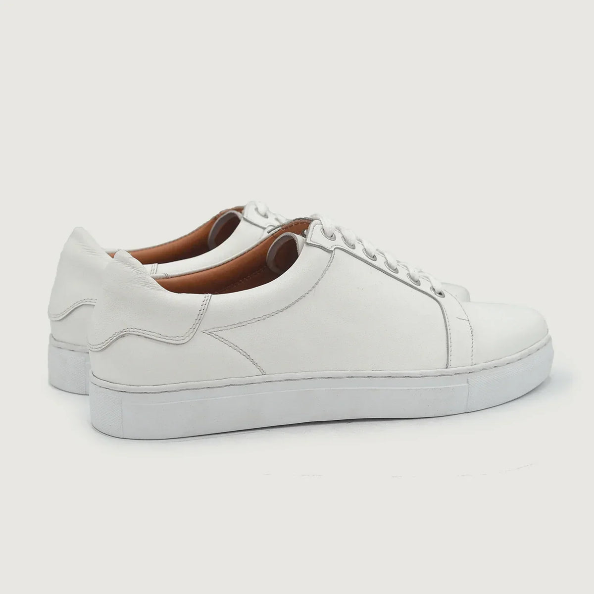 Carter Runn White Leather Sneakers - men's sneakers in white genuine leather, view 3