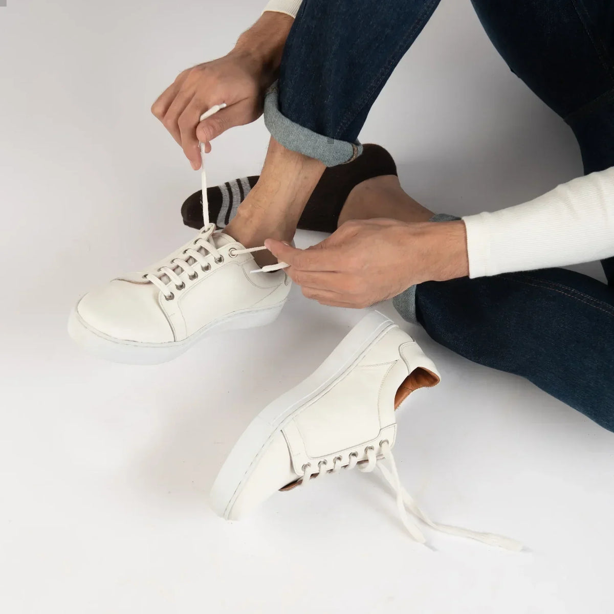 Carter Runn White Leather Sneakers - men's sneakers in white genuine leather, view 8