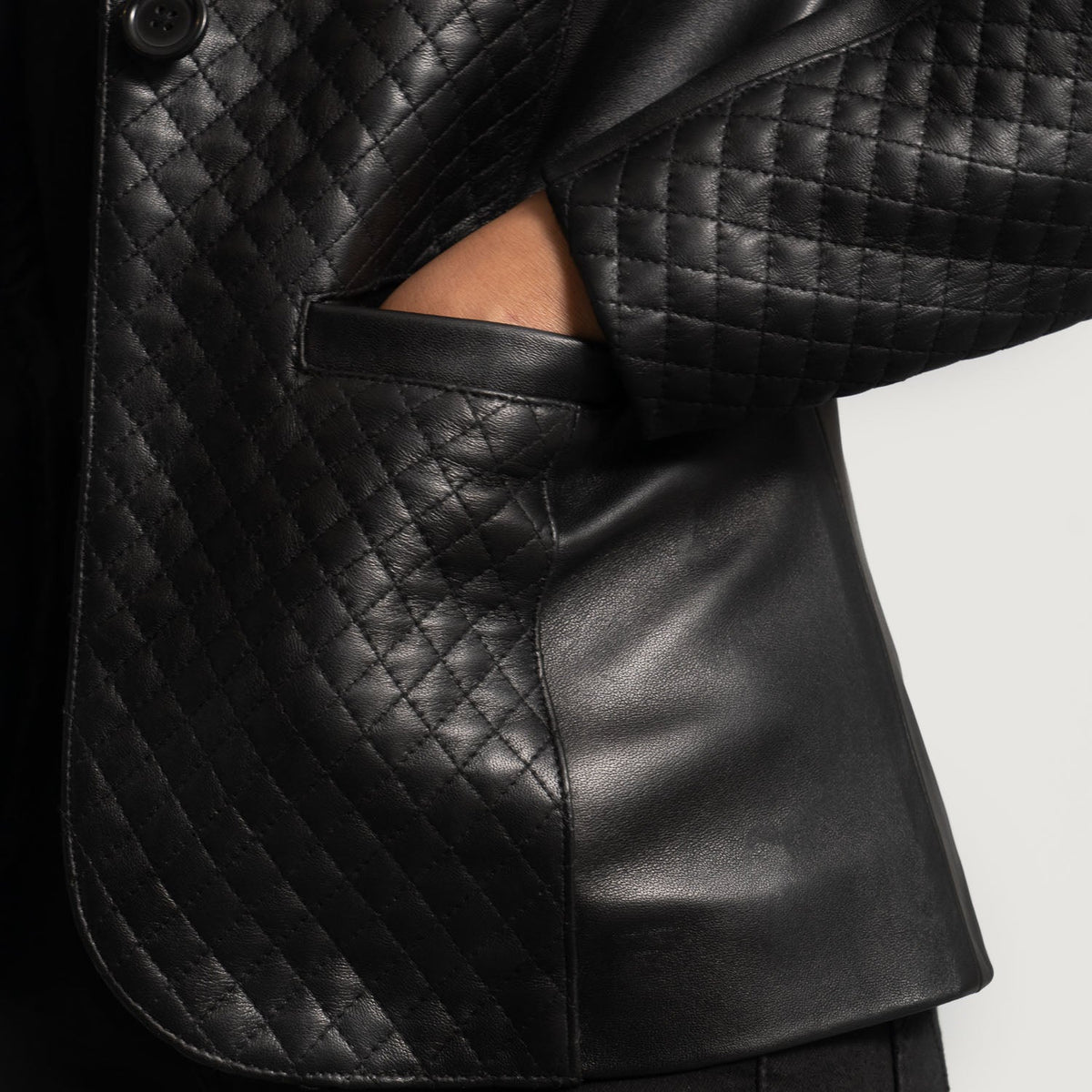 Brex Cora Quilted Black Leather Blazer - women's blazer in black sheepskin leather, view 4
