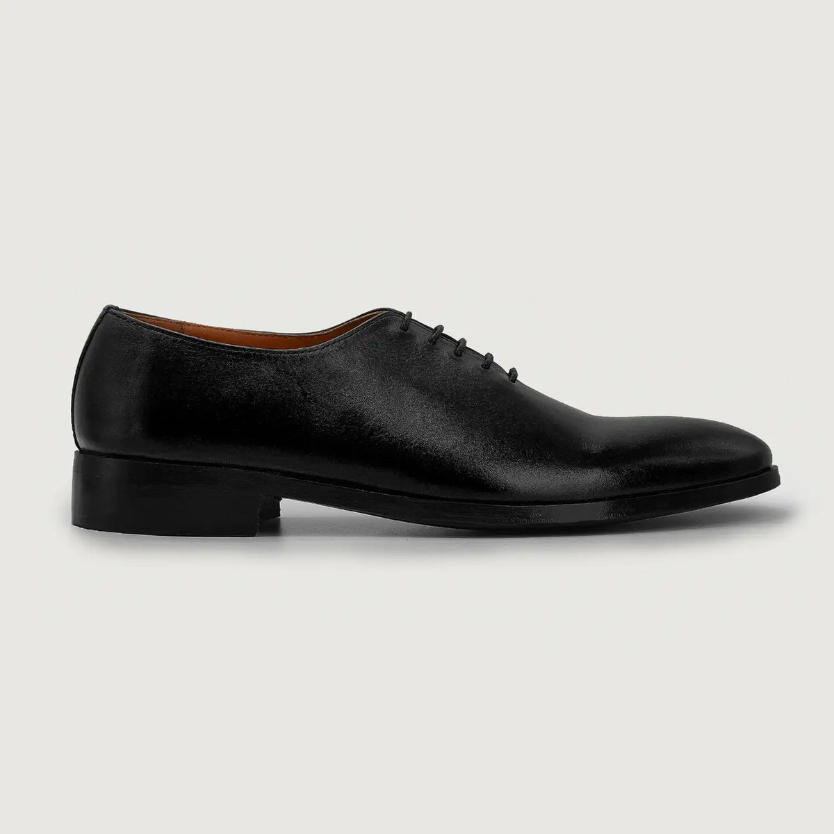 Director Wholecut Black Leather Shoes - men's shoes in black genuine leather, view 2