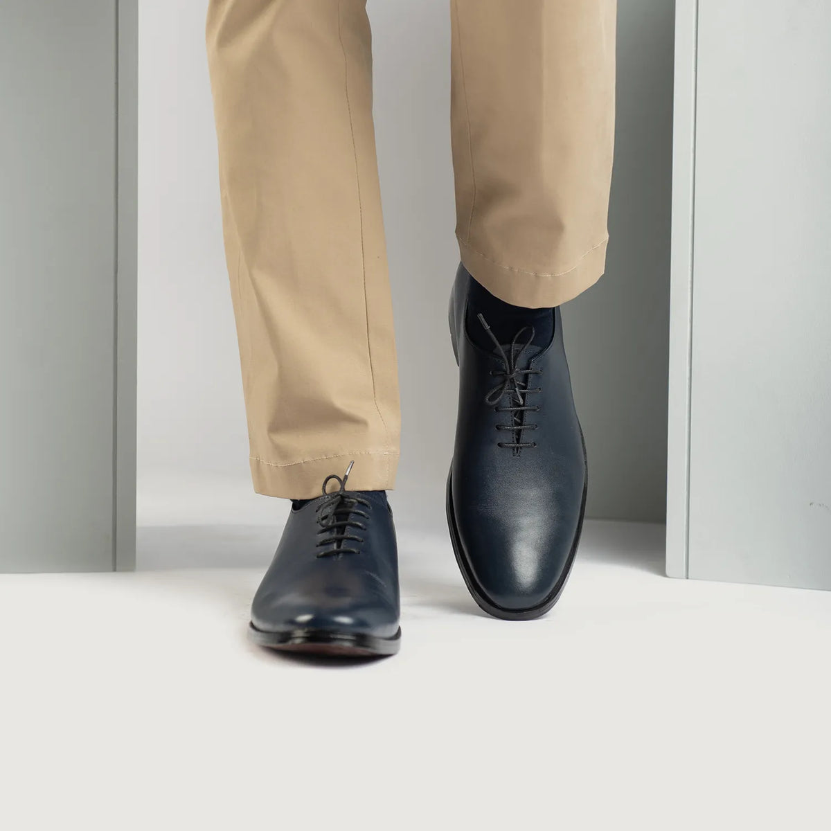 Director Wholecut Midnight Blue Leather Shoes - men's shoes in midnight blue genuine leather, view 7