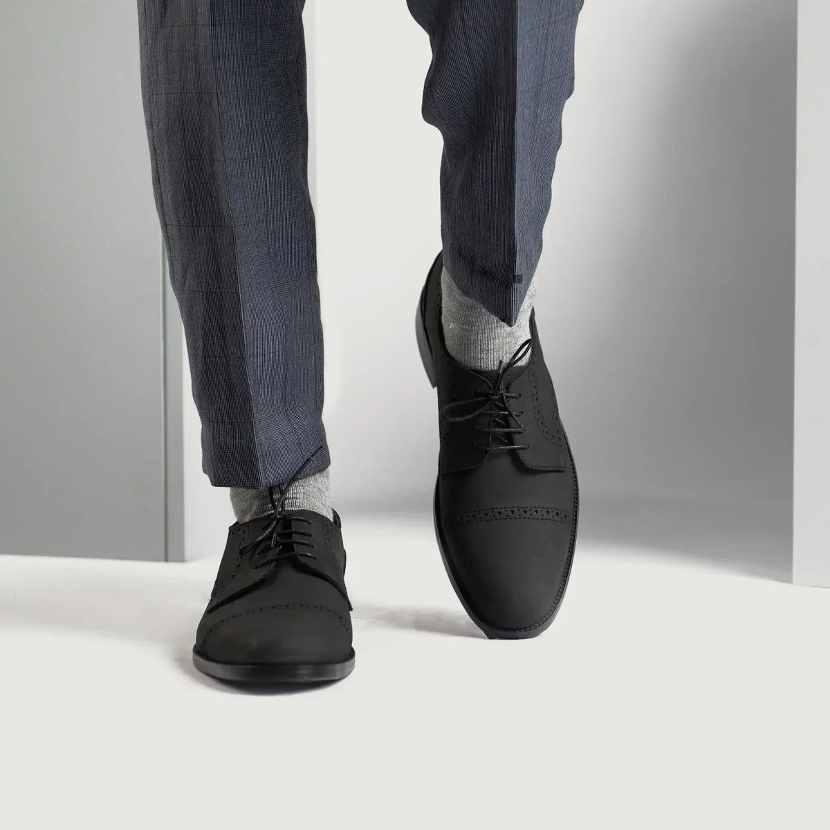 Dirk Brogues Derby Black Nubuck Leather Shoes - men's shoes in black nubuck leather, view 7