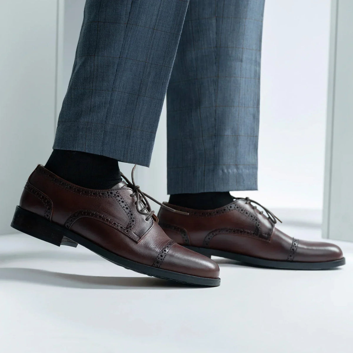 Dirk Brogues Derby Brown Leather Shoes Rugged Sole - men's shoes in brown genuine leather, view 9