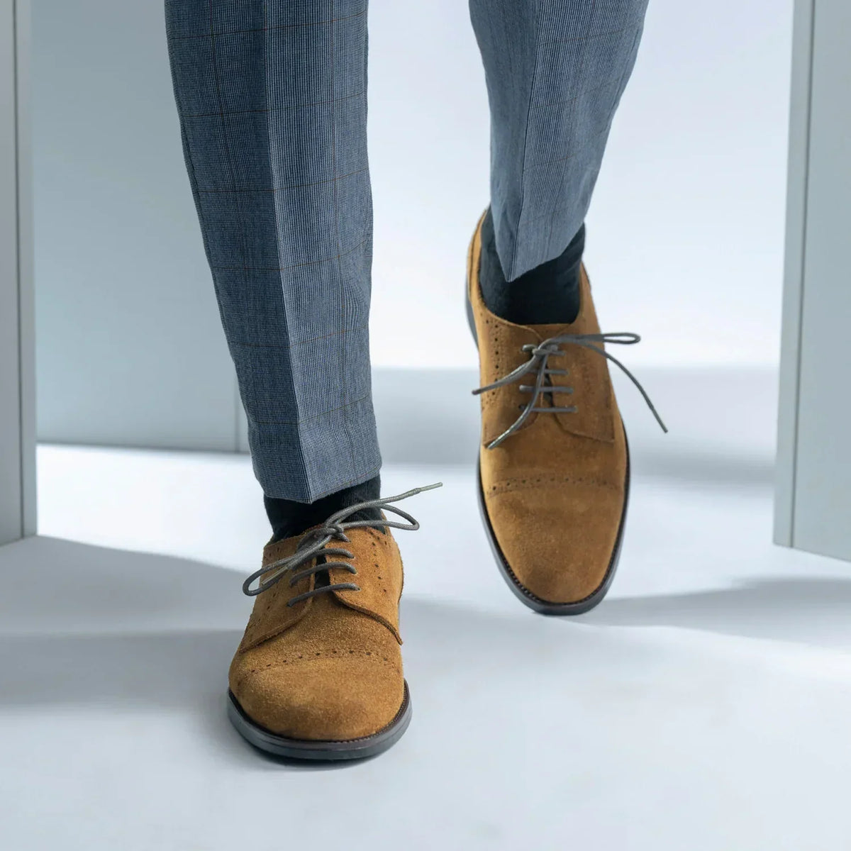 Dirk Brogues Derby Brown Suede Leather Shoes Rugged Sole - men's shoes in brown suede leather, view 5