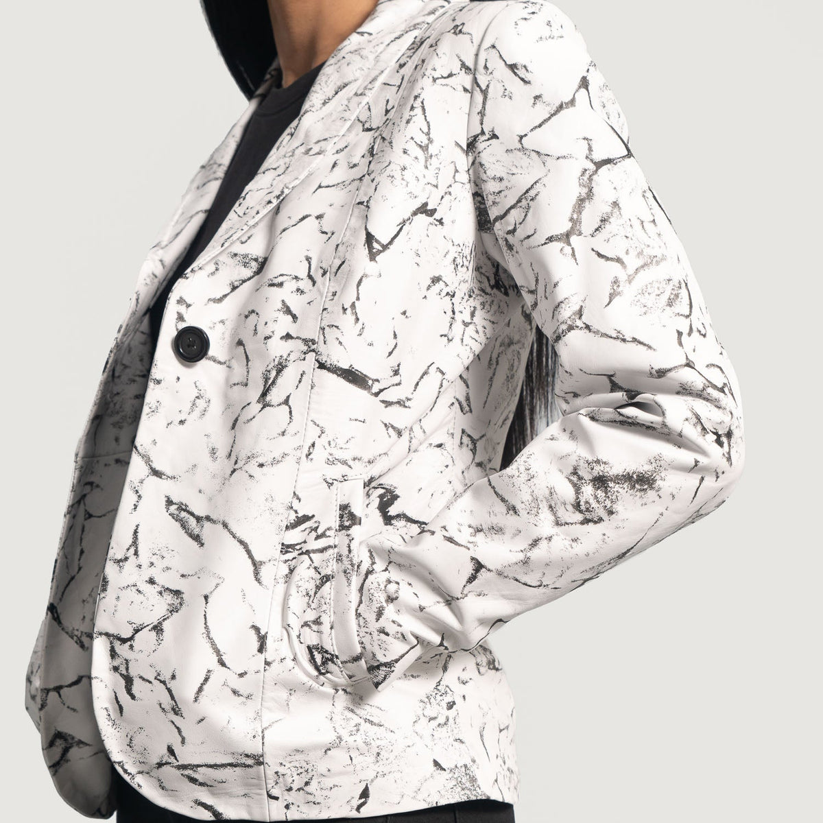 Brex Donna Blake White Leather Blazer - women's blazer in white sheepskin leather, view 6