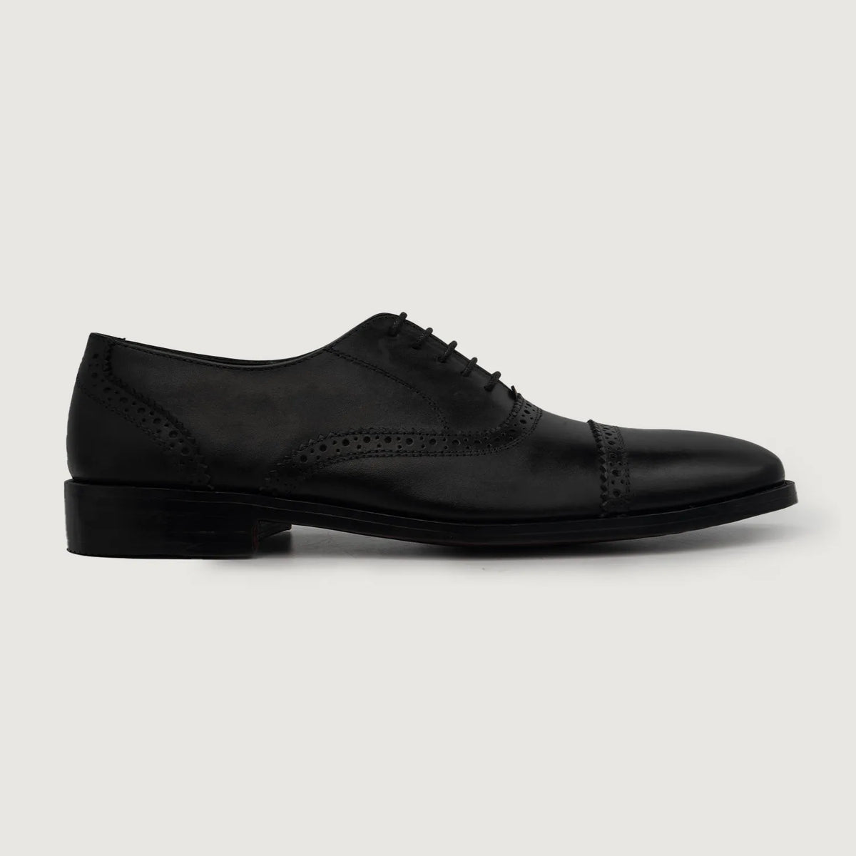 Greyson Brogues Oxford Black Leather Shoes - men's shoes in black cowhide leather, view 2