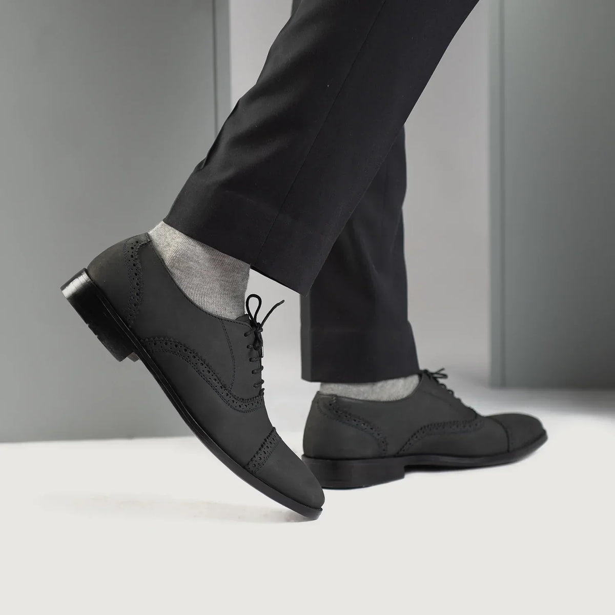 Greyson Brogues Oxford Black Nubuck Leather Shoes - men's shoes in black nubuck leather, view 8
