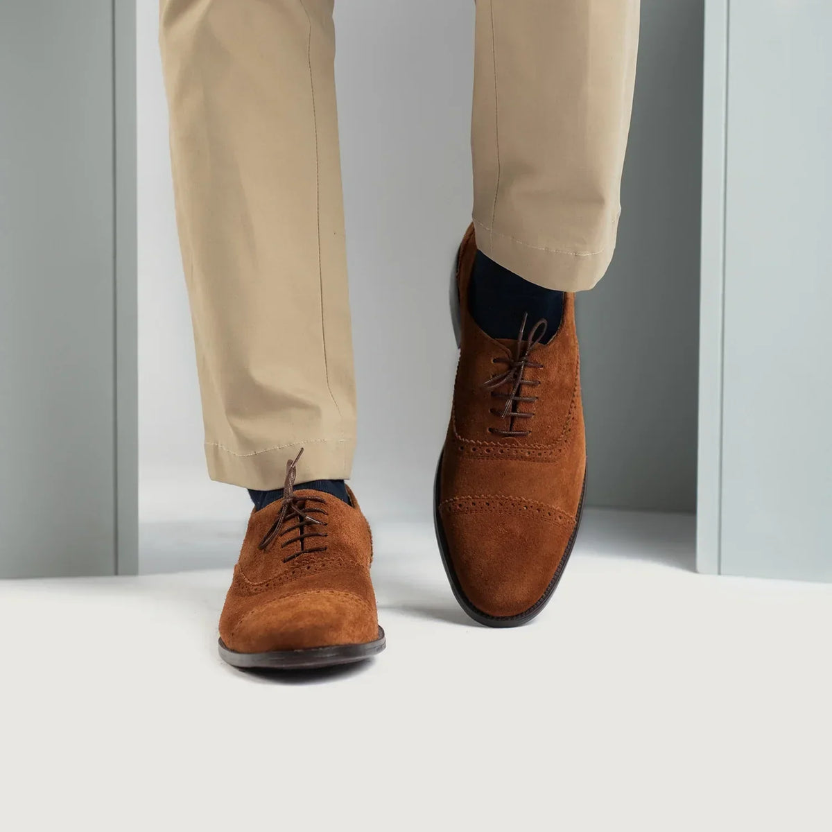 Greyson Brogues Oxford Brown Suede Leather Shoes - men's shoes in brown suede leather, view 7