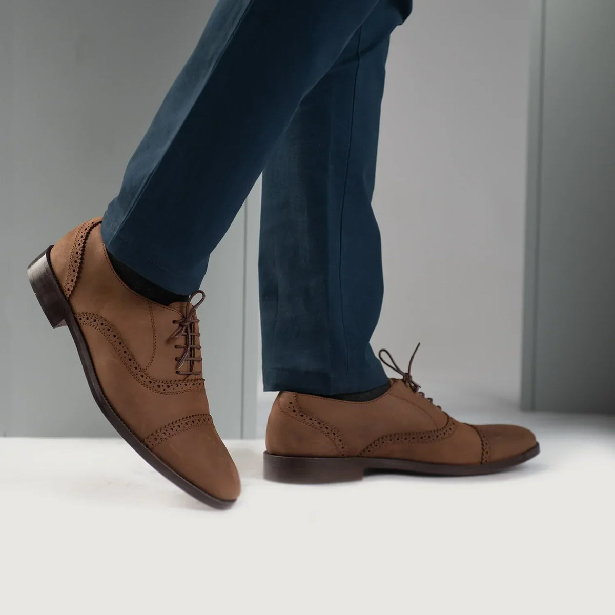 Greyson Brogues Oxford Oil Pull-up Brown Leather Shoes - men's shoes in brown pull-up leather, view 8