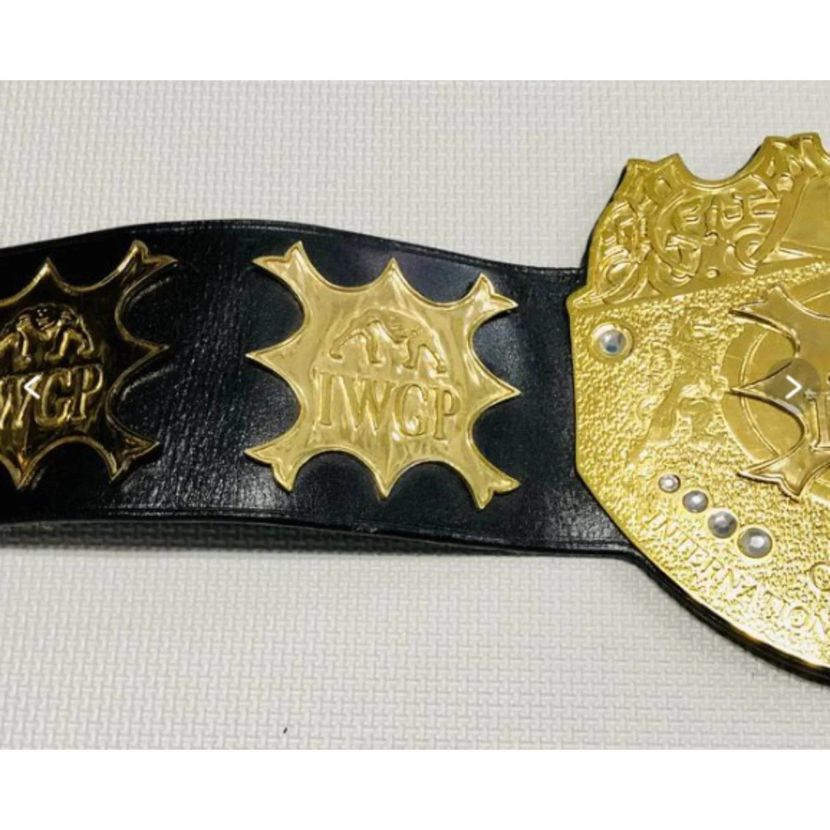 IWGP V2 Wrestling Heavyweight Championship Inspired Collectible Title Belt - photo 3 of 4 | Brex International