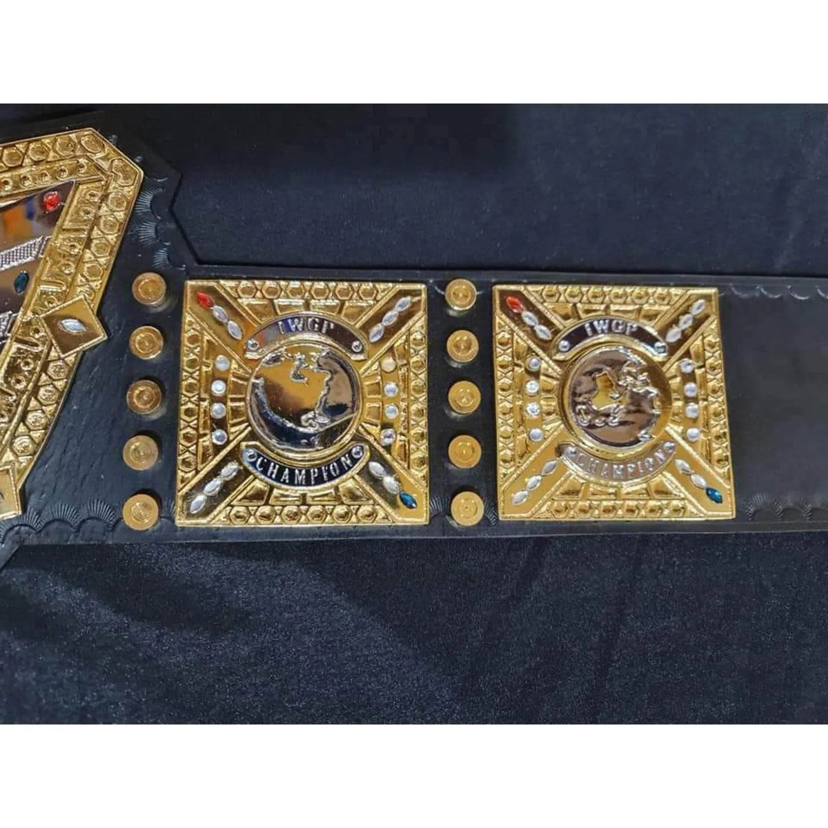 IWGP V5 Wrestling Heavyweight Championship Inspired Collectible Title Belt - photo 2 of 6 | Brex International