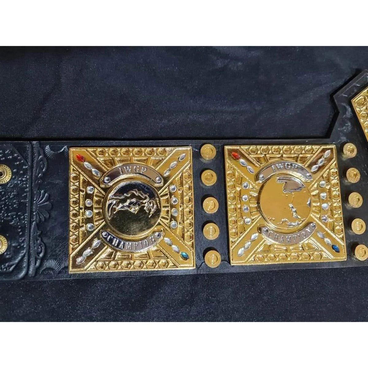 IWGP V5 Wrestling Heavyweight Championship Inspired Collectible Title Belt - photo 5 of 6 | Brex International