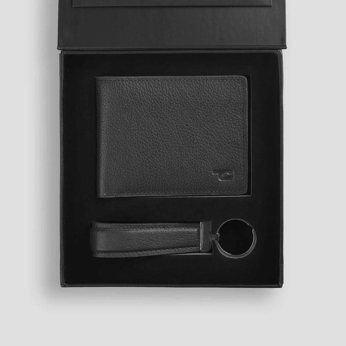 Brex Marvin Black Leather Gift Set - black leather gift set, view 2