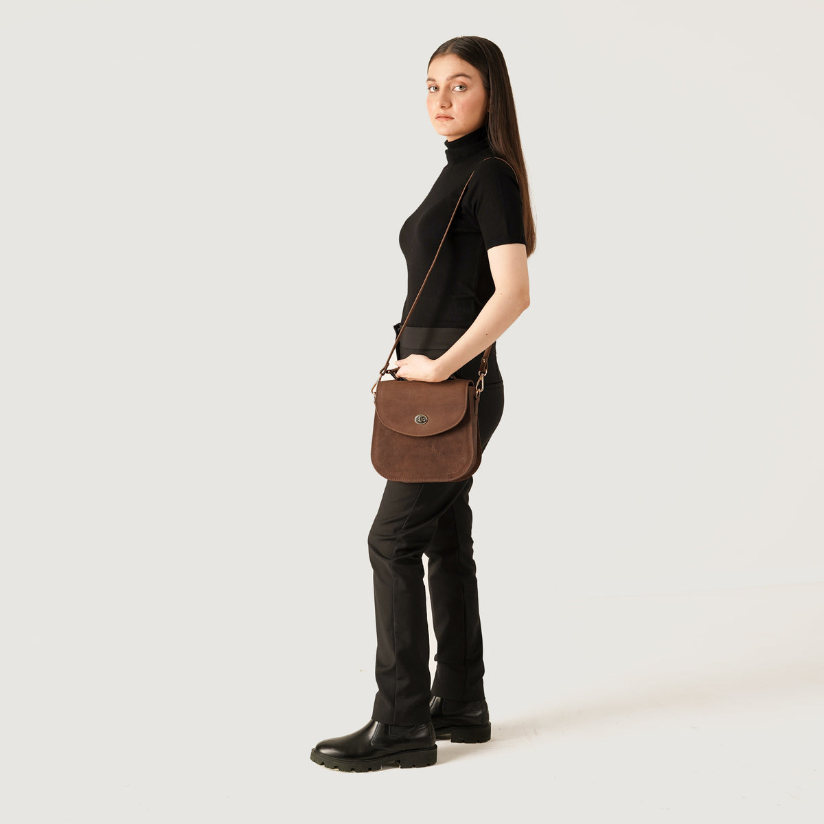 Brex Sandra Vintage Tan Leather Saddle Bag - tan leather vintage saddle bag, view 9